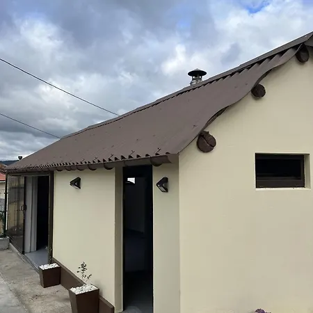 El Encanto De Sixto * 산타 마르타 데 오르티게이라
